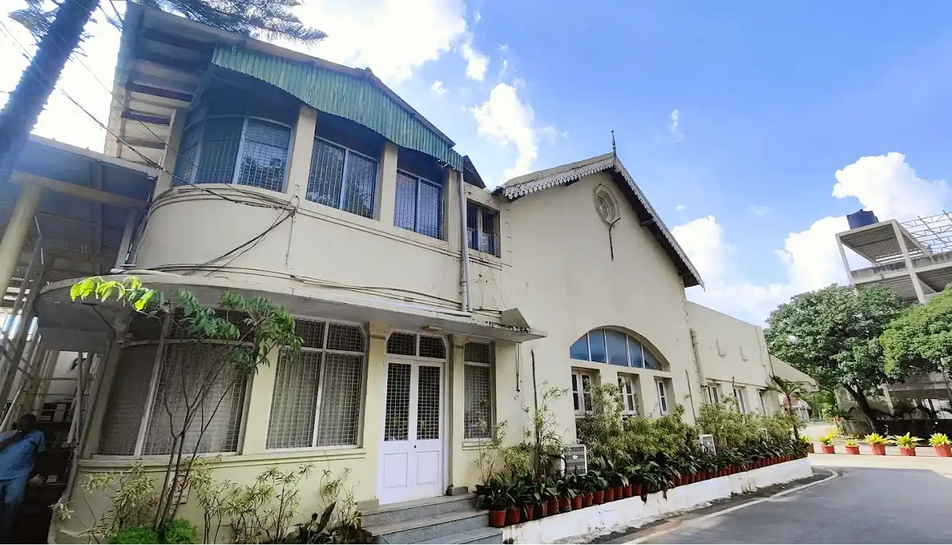 Woodlands Hotel